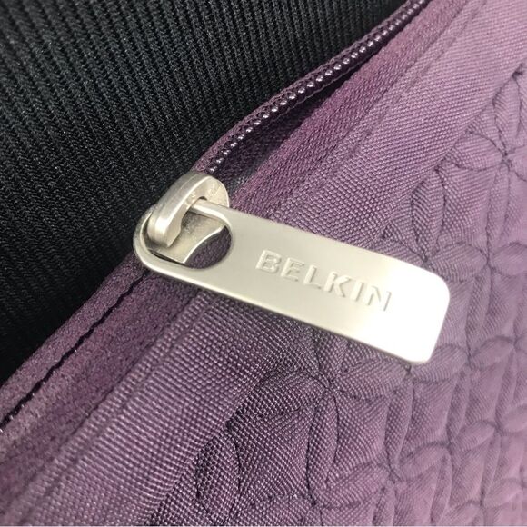 Belkin Quilted Purple Padded Zipper Sleeve Crossbody Device Bag - Picture 7 of 10